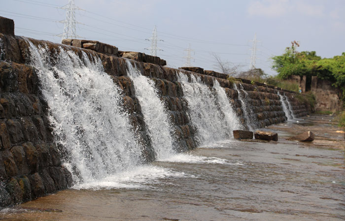 Kelambakkam Thaiyur Mini Waterfall